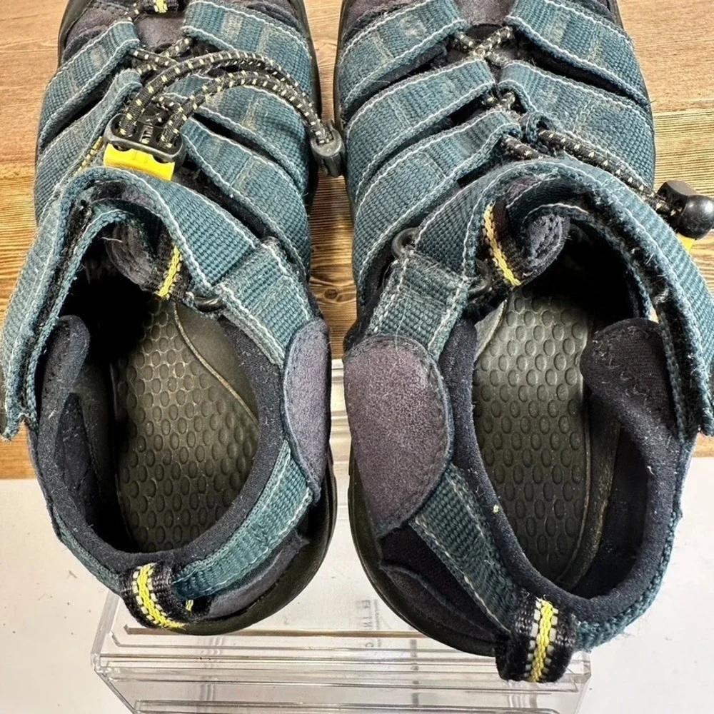 Keen Newport H2 Big Kids Unisex 2 Youth Blue Sport Sandals Trail Waterproof Boat